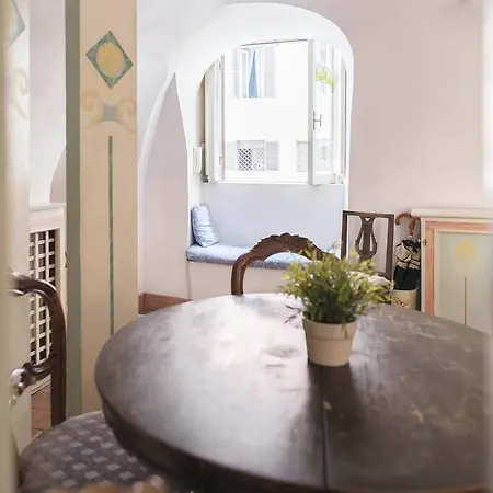Apartment Piazza Colonna - Charme Holidays *