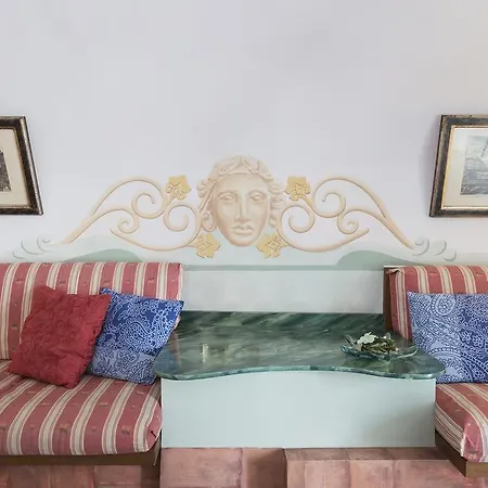 Apartment Piazza Colonna - Charme Holidays *
