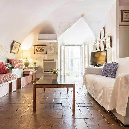 Apartment Piazza Colonna - Charme Holidays *